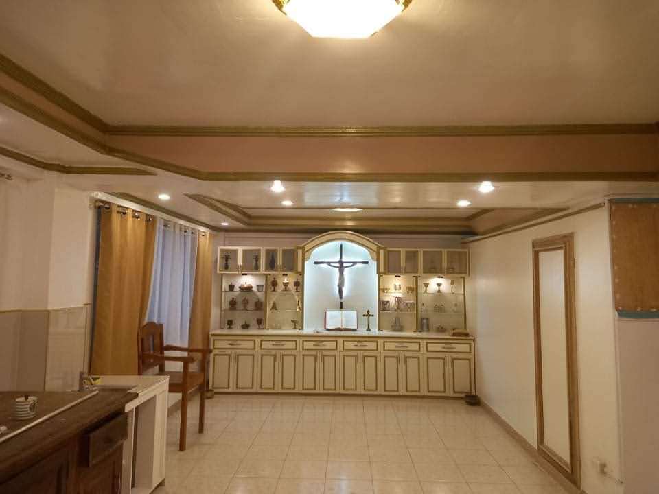 Sacristy 1